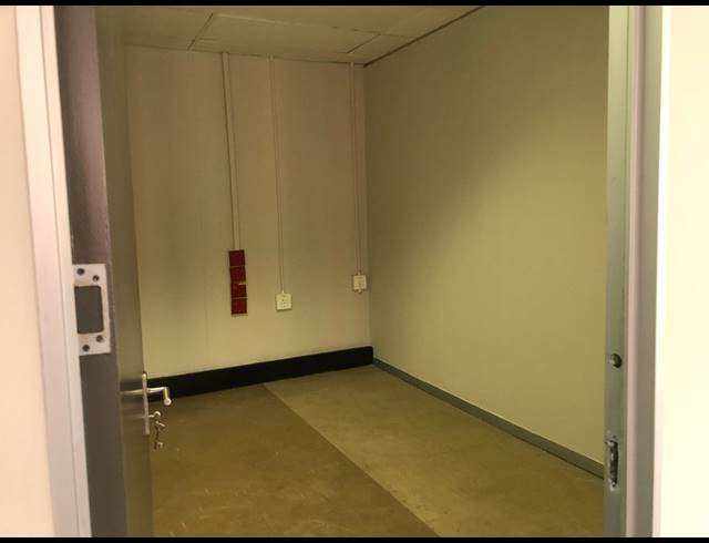 165M² OFFICE TO LET IN ILLOVO
